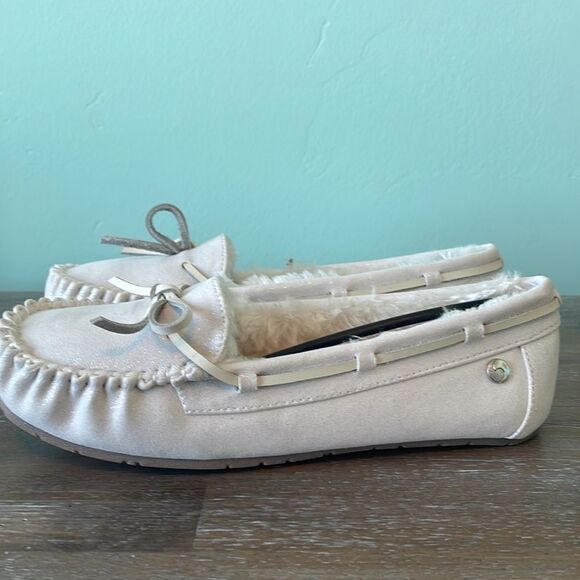 New in Box- Makula California Mock Out Moccasins Women's Size 6 in White Sparkle - Picture 5 of 11